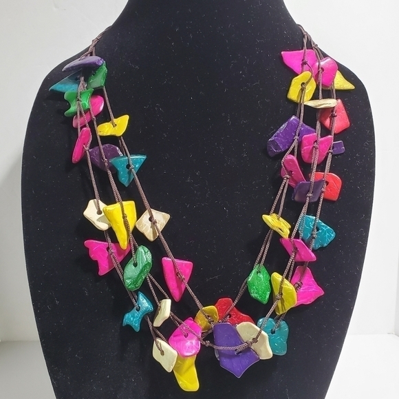 BOHO 3 strand Handcrafted multicoloured Coconut shell necklace - Picture 1 of 5